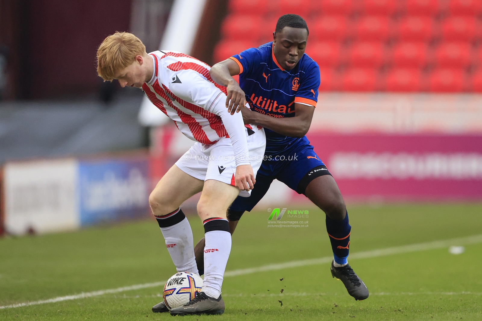 Danai Hassan of Blackpool in action during the FA Youth Cup Third Round Proper match Stoke City U18 vs Blackpool U18 at Bet365 Stadium, Stoke-on-Trent, United Kingdom, 17th December 2022

(Photo by Conor Molloy/News Images)