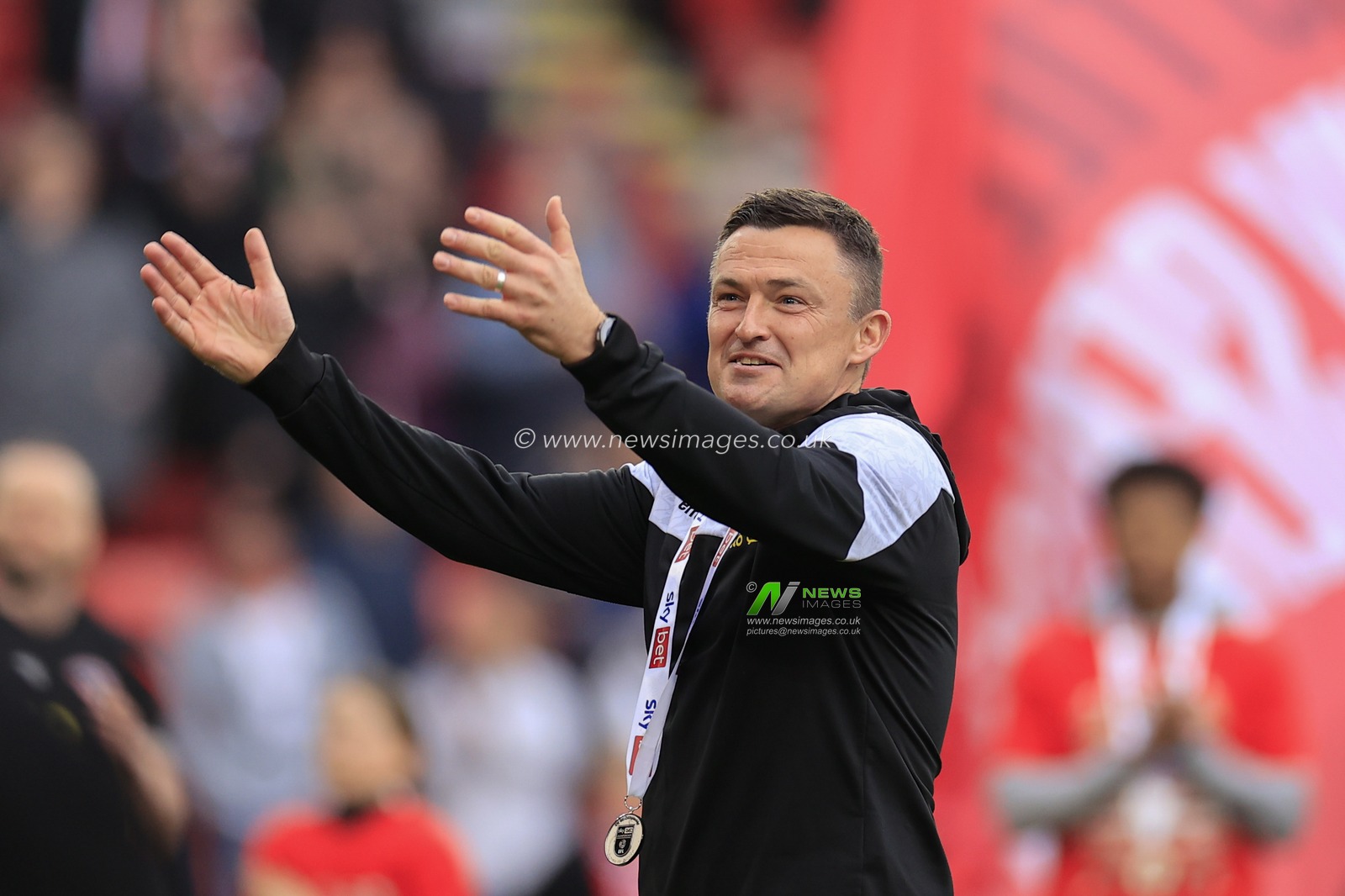 Paul Heckingbottom the Sheffield United Manager celebrates with the fans at the end of the Sky Bet Championship match Sheffield United vs Preston North End at Bramall Lane, Sheffield, United Kingdom, 29th April 2023

(Photo by Conor Molloy/News Images)