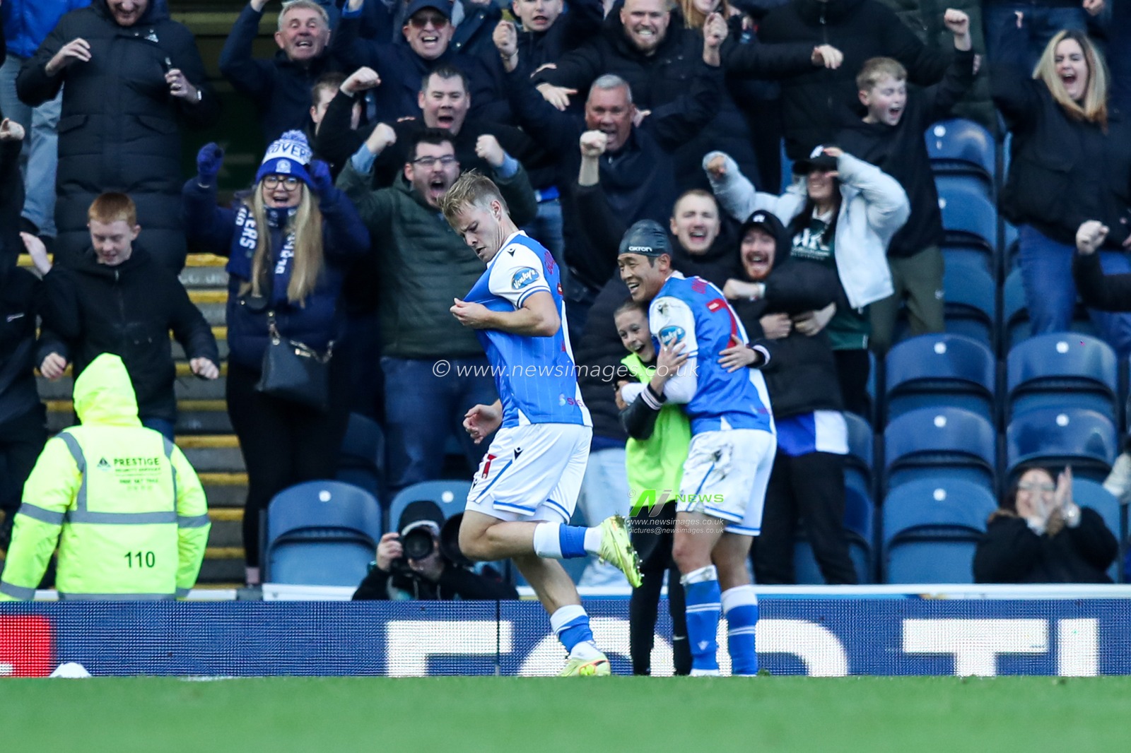 Andri Guðjohnsen of Blackburn Rovers celebrates after making it 2-1 during the Sky Bet Championship match Blackburn Rovers vs Southampton at Ewood Park, Blackburn, United Kingdom, 25th October 2025

(Photo by Jorge Horsted/News Images)