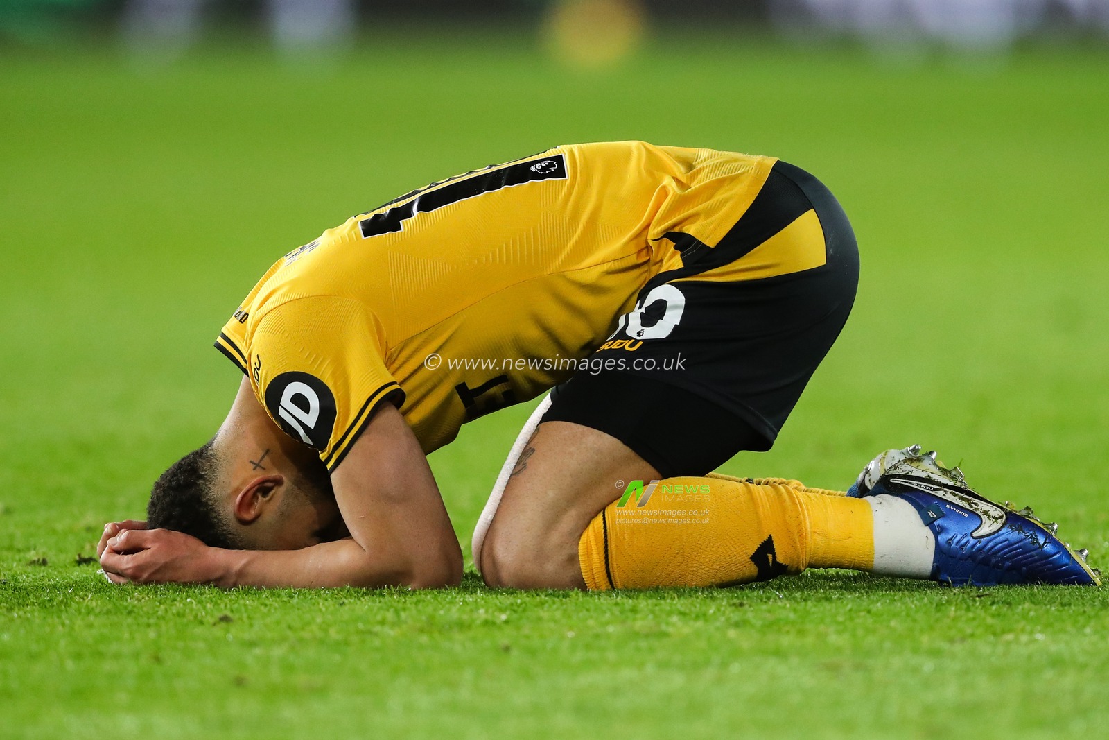 Matheus Cunha of Wolverhampton Wanderers reacts during the Premier League match Wolverhampton Wanderers vs Ipswich Town at Molineux, Wolverhampton, United Kingdom, 14th December 2024

(Photo by Gareth Evans/News Images)
