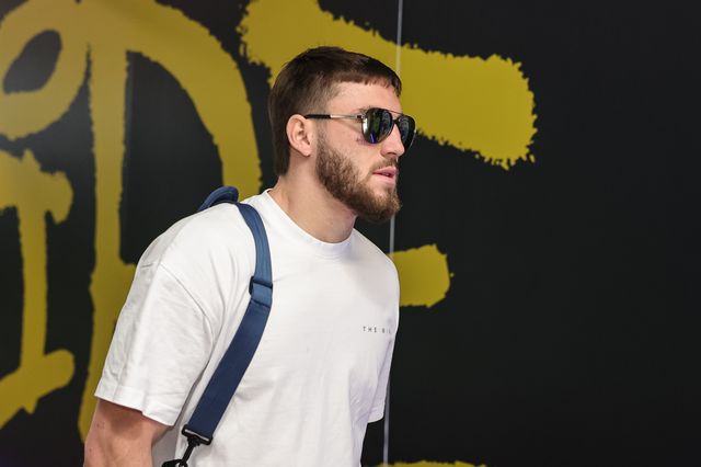 Connor Wrench of Warrington Wolves arrives during the Betfred Super League Round 25 match Warrington Wolves vs Leigh Leopards at Halliwell Jones Stadium, Warrington, United Kingdom, 6th September 2025

(Photo by Mark Cosgrove/News Images)