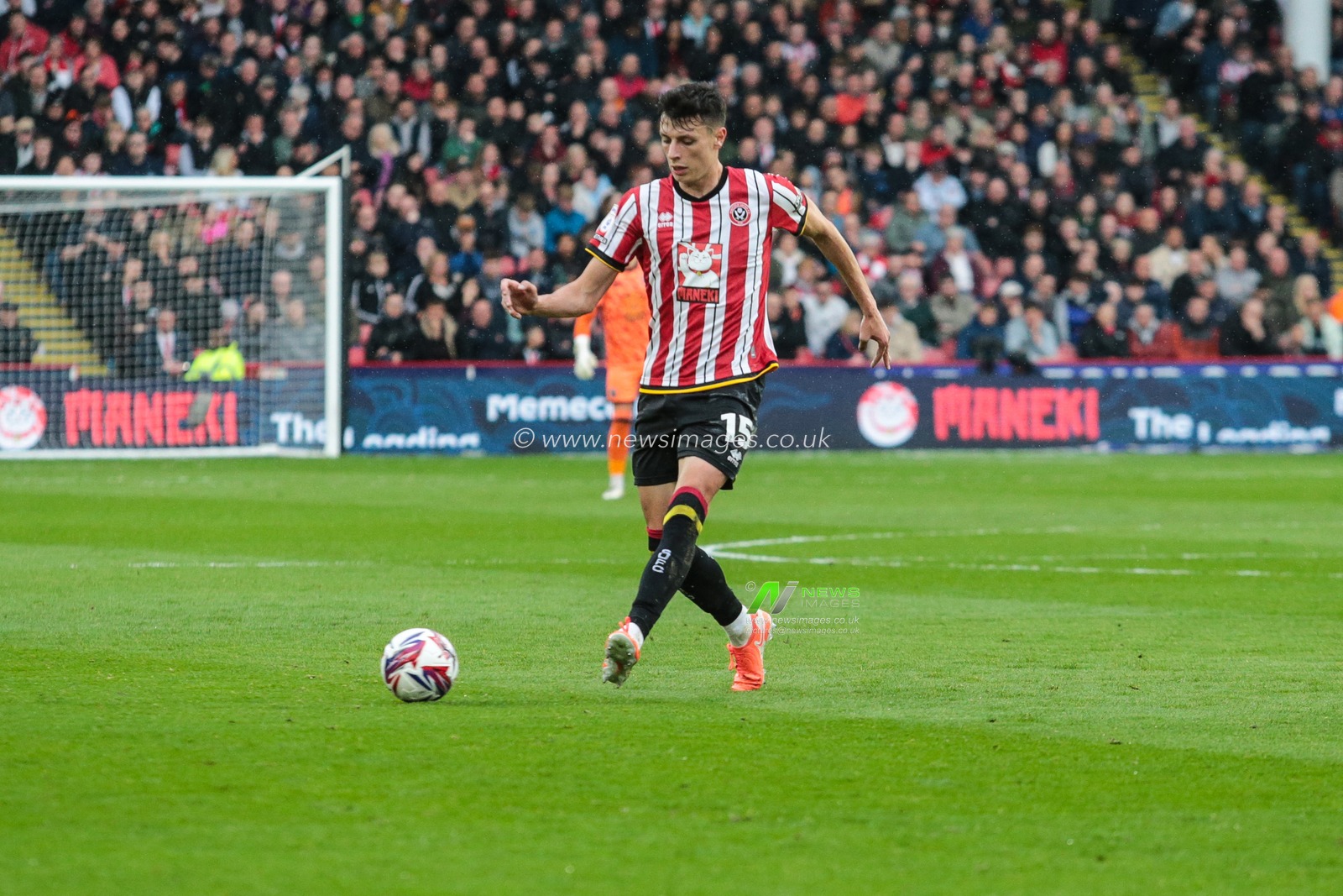 Anel AhmedhodÅ¾iÄ‡ of Sheffield United in action during the Sky Bet Championship match Sheffield United vs Cardiff City at Bramall Lane, Sheffield, United Kingdom, 18th April 2025

(Photo by Richard Bierton/News Images)