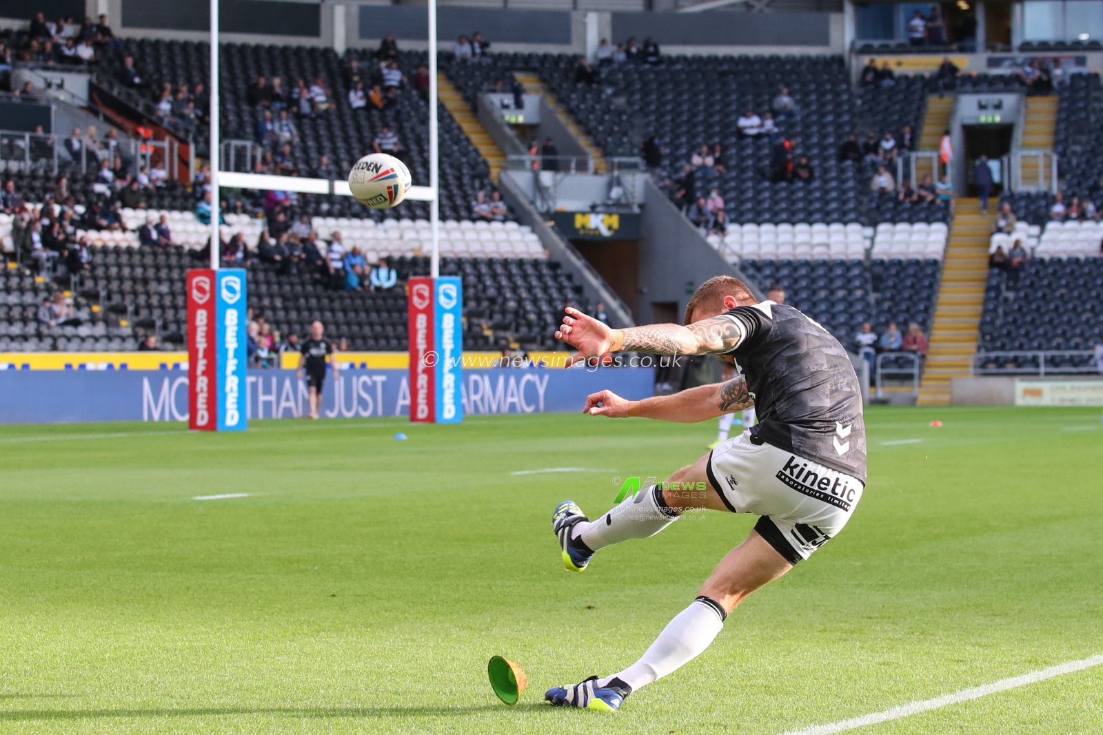 Marc Sneyd (7) of Hull FC during the pre-game warmup