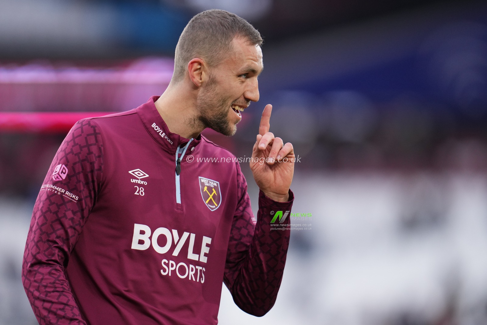 Tomas Soucek of West Ham United ahead of the Emirates FA Cup Third Round match West Ham United vs Queens Park Rangers at London Stadium, London, United Kingdom, 11th January 2026

(Photo by Harvey Murphy/News Images)