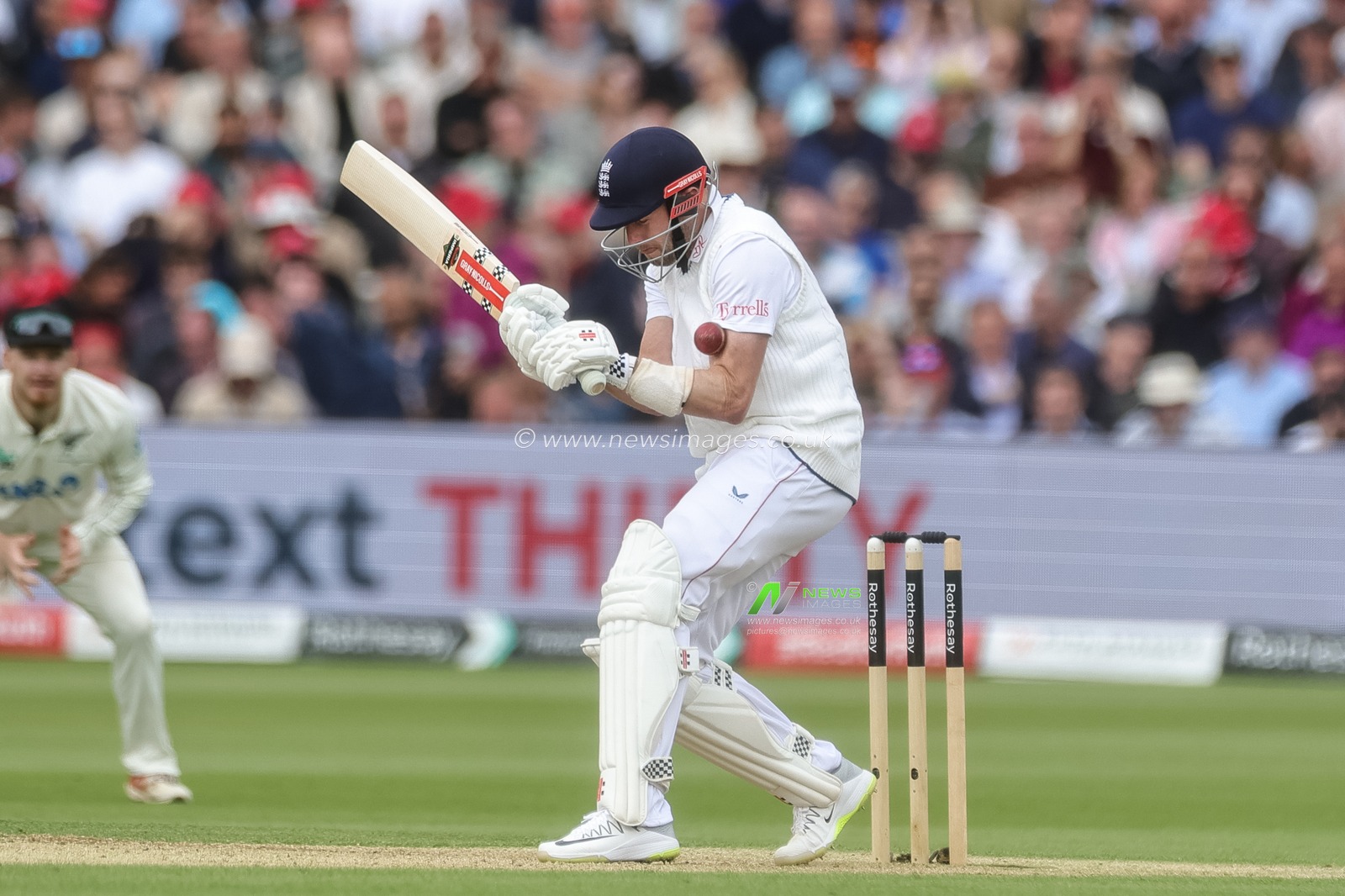 Gus Atkinson of England is hit with a ball off Will O'Rourke of New Zealand during the 1st Rothesay Test Match Day 2 match England vs New Zealand at Lords, London, United Kingdom on 05 June 2026

(Photo by Mark Cosgrove/News Images)