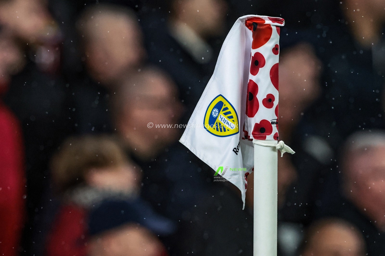 The Leeds United Remembrance corner flag during the Premier League match Leeds United vs West Ham United at Elland Road, Leeds, United Kingdom, 24th October 2025

(Photo by Mark Cosgrove/News Images)