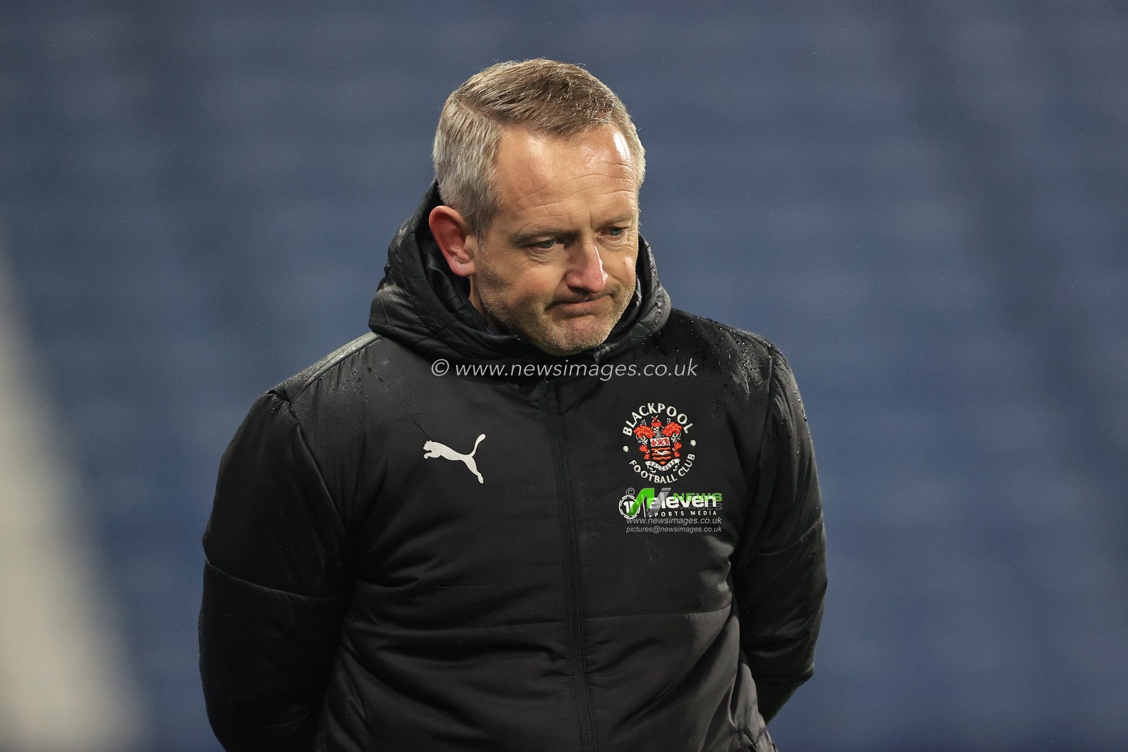 Neil Critchley head Coach of Blackpool dips his head after Huddersfield go 3-2 up