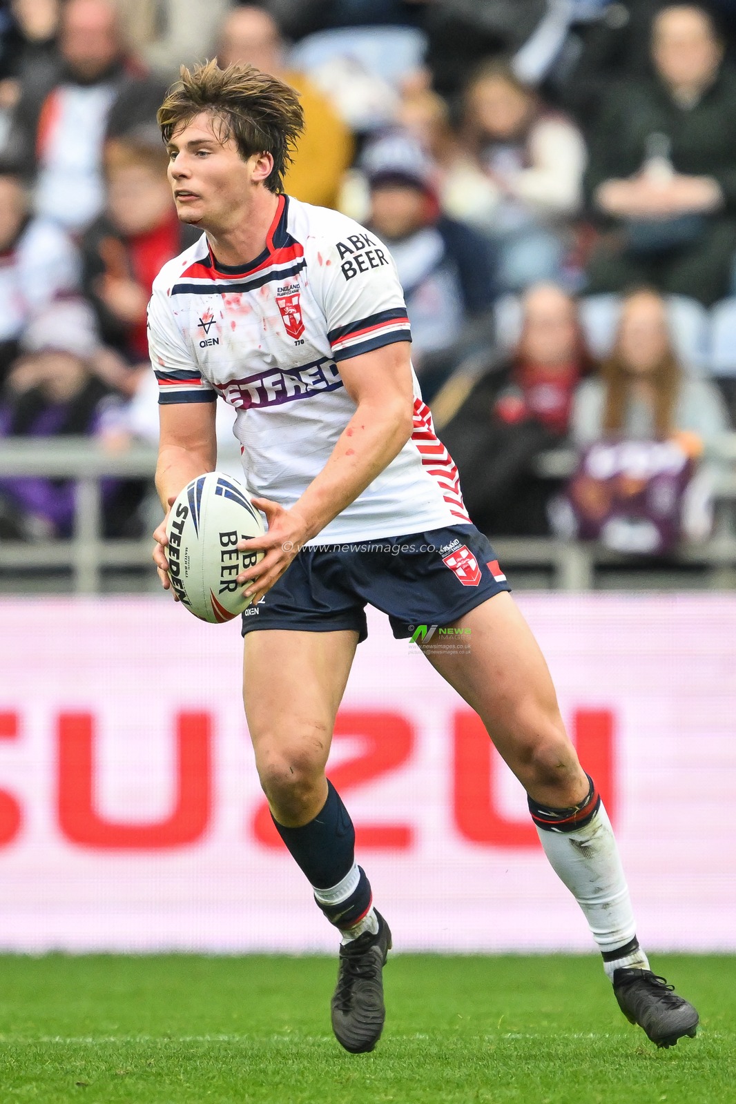 Ethan Havard of England makes a break during the ABK Beer Internationals Series match England vs Samoa at The Brick Community Stadium, Wigan, United Kingdom, 27th October 2024

(Photo by Craig Thomas/News Images)