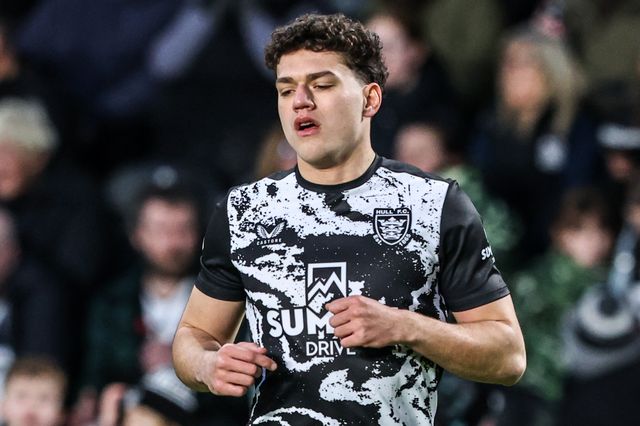 Lewis Martin of Hull FC in the pre-game warm up during the Betfred Super League round 1 match Hull FC vs Bradford Bulls at MKM Stadium, Hull, United Kingdom on 14 February 2026

(Photo by Alfie Cosgrove/News Images)