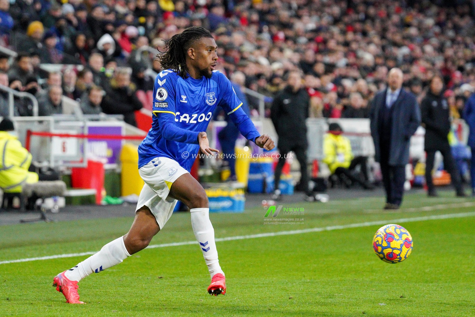 Alex Iwobi #17 of Everton in action during the game
