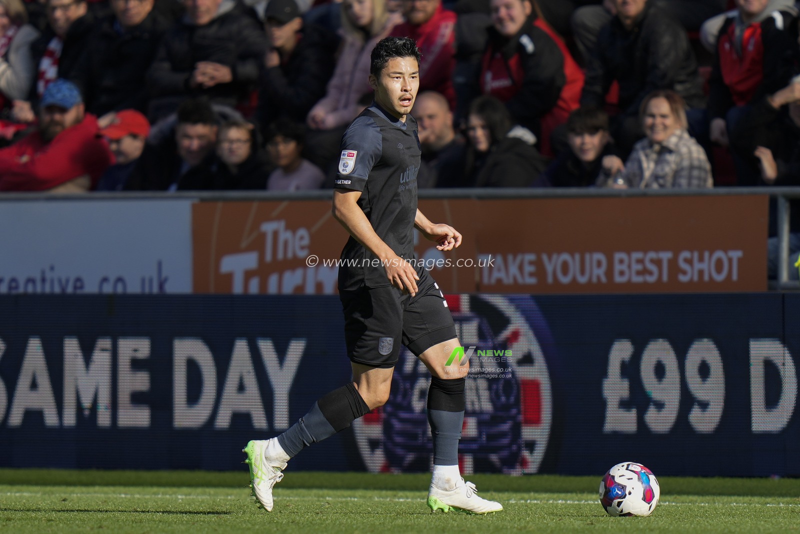 Yuta Nakayama #33 of Huddersfield Town looks up field during the Sky Bet Championship match Rotherham United vs Huddersfield Town at AESSEAL New York Stadium, Rotherham, United Kingdom, 15th October 2022

(Photo by Steve Flynn/News Images)