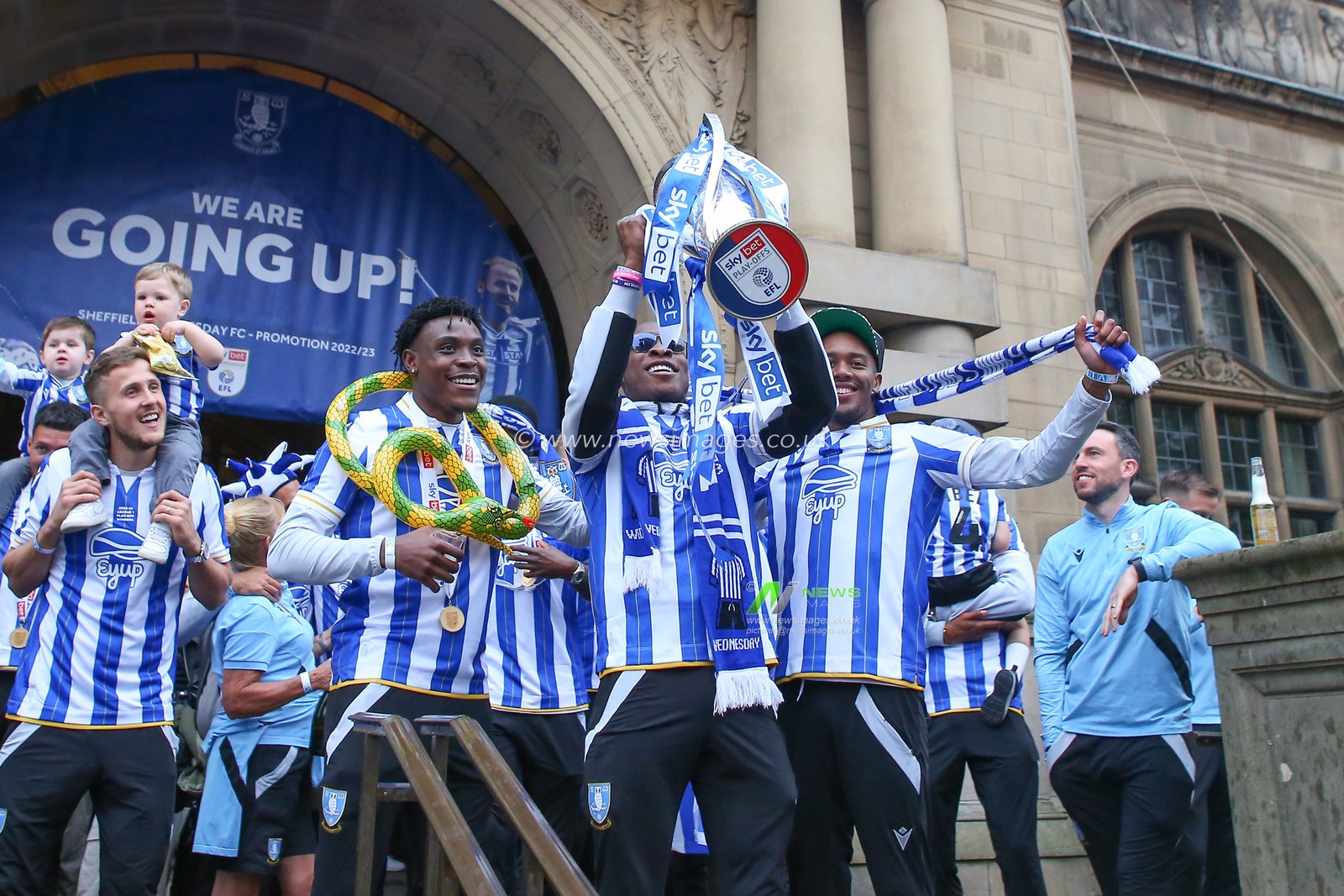 Sheffield Wednesday players celebrate promotion in the City at Sheffield City Centre, Sheffield, United Kingdom, 31st May 2023

(Photo by Gareth Evans/News Images)