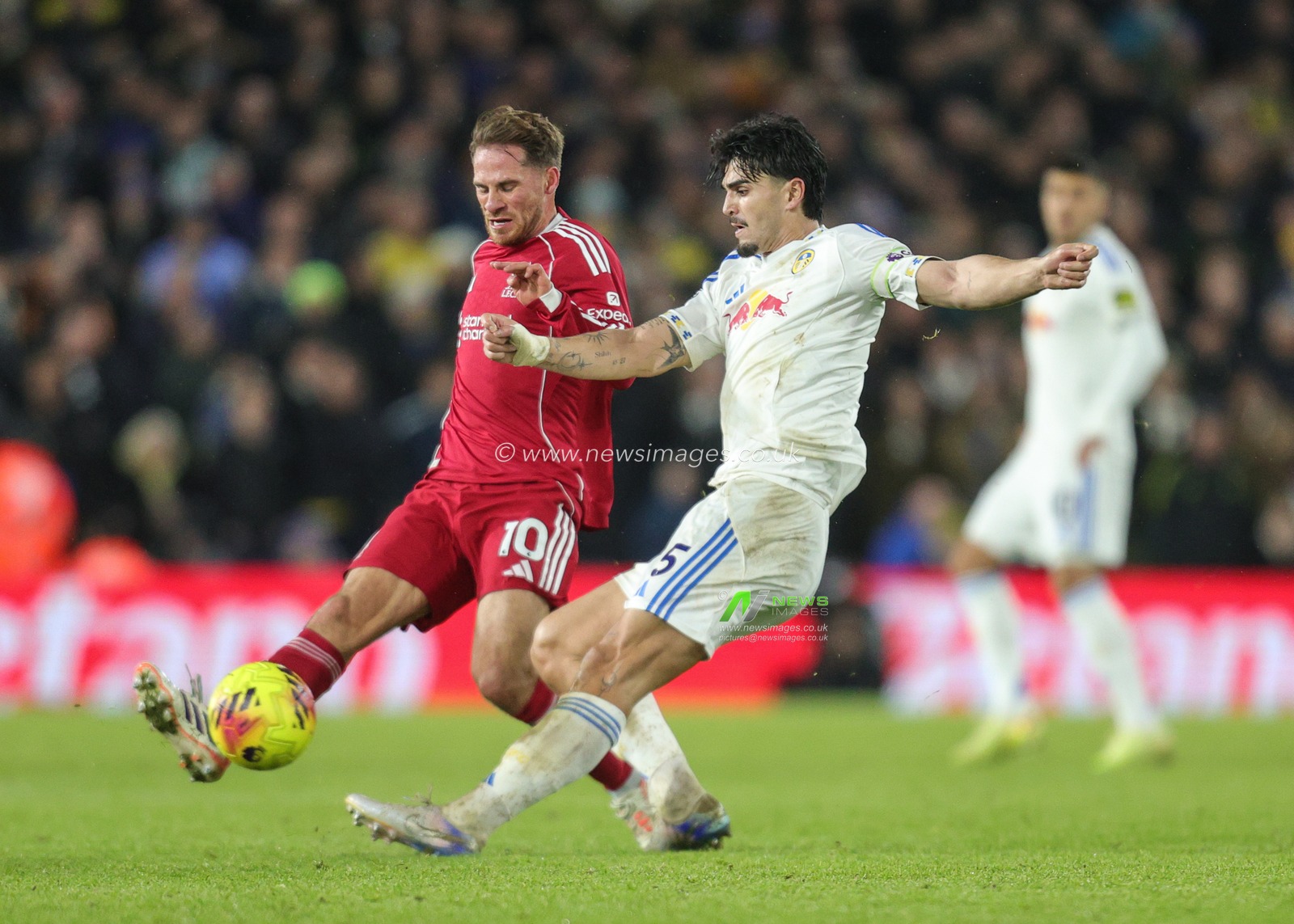 Ibrahima Konate of Liverpool passes the ball during the Premier League match Leeds United vs Liverpool at Elland Road, Leeds, United Kingdom, 6th December 2025

(Photo by Richard Bierton/News Images)

*** GER AUT SUI OUT ***
