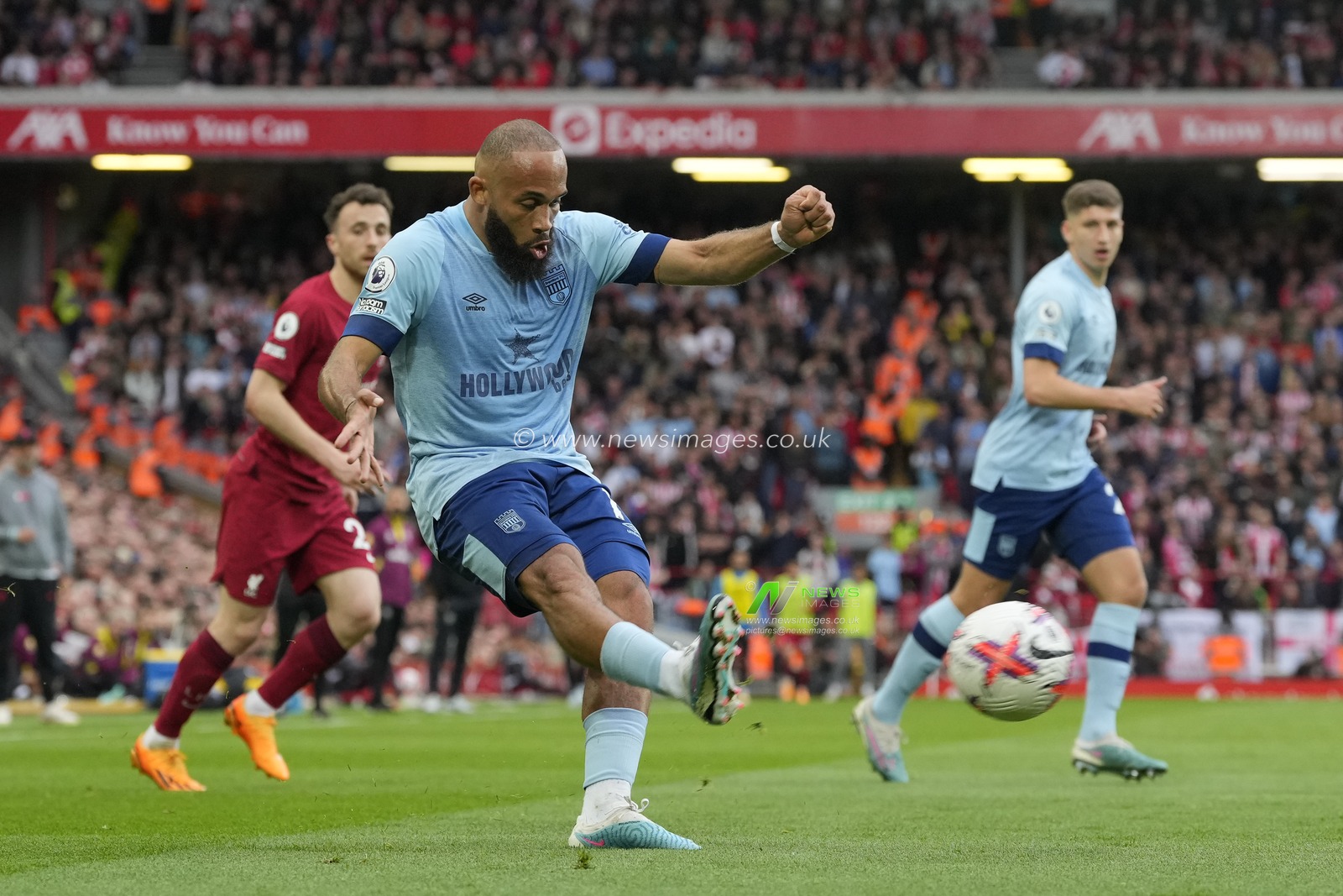 Bryan Mbeumo #19 of Brentford crosses the ball during the Premier League match Liverpool vs Brentford at Anfield, Liverpool, United Kingdom, 6th May 2023

(Photo by Steve Flynn/News Images)