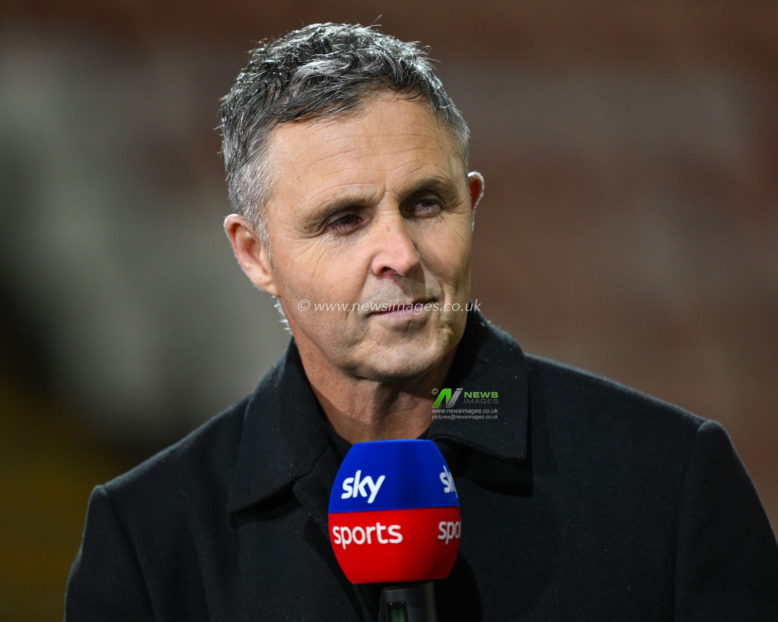 Paul Rowley Head Coach of Salford Red Devils is a sky pundit for the Betfred Super League Round 3 match Leigh Leopards vs Catalans Dragons at Leigh Sports Village, Leigh, United Kingdom, 28th February 2025

(Photo by Craig Thomas/News Images)