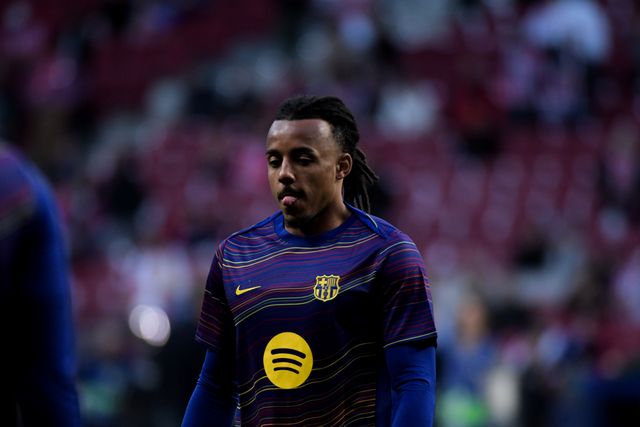 Jules Koundé of FC Barcelona during the warm up of the UEFA Champions League Quarter Finals match Atletico Madrid vs Barcelona at Riyadh Air Metropolitano, Madrid, Spain on 14 April 2026

(Photo by Samuel Carreno/News Images)