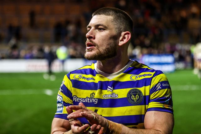 Danny Walker of Warrington Wolves applauds the fans after the game during the Betfred Super League Round 3 match Warrington Wolves vs Wakefield Trinity at The Halliwell Jones Stadium, Warrington, United Kingdom on 28 February 2026

(Photo by Alfie Cosgrove/News Images)
