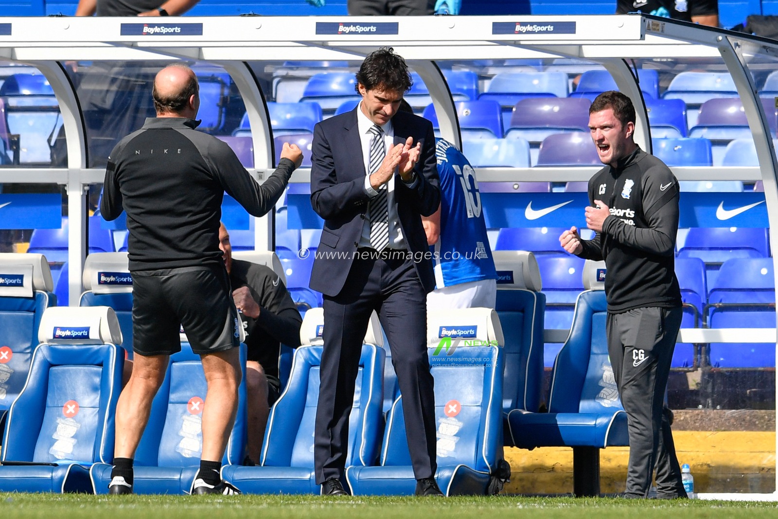 Aitor Karanka manager of Birmingham City celebrates his team winning 1-0 at the final whistle