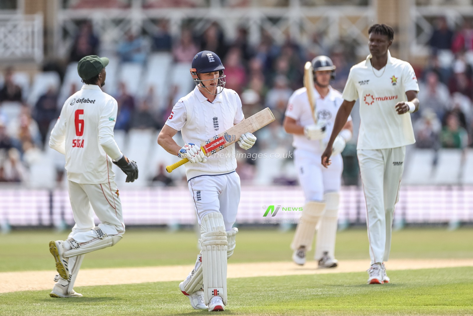 Harry Brook of England leaves the field of play after he’s bolted out by Muzarabani and England declare for 565 during the Rothesay Test Match Day 2 England vs Zimbabwe at Trent Bridge, Nottingham, United Kingdom, 23rd May 2025

(Photo by Mark Cosgrove/News Images)