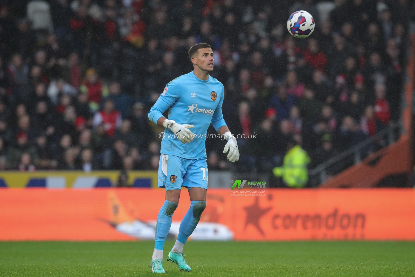 Karl Darlow #12 of Hull City on the ball during the Sky Bet Championship match Hull City vs Rotherham United at MKM Stadium, Hull, United Kingdom, 1st April 2023

(Photo by James Heaton/News Images)