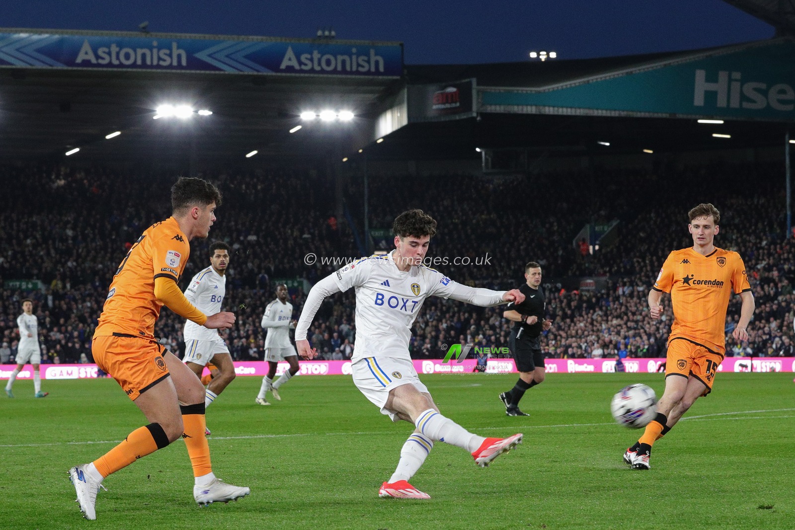 Archie Gray of Leeds United takes a shot but is off target during the Sky Bet Championship match Leeds United vs Hull City at Elland Road, Leeds, United Kingdom, 1st April 2024

(Photo by James Heaton/News Images)