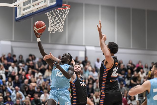 Padiet Wang of Surrey Scorchers drives to the basket during the British Basketball Championship match Cheshire Phoenix vs Surrey Scorchers at Ellesmere Port Sports Village, Ellesmere Port, United Kingdom, 19th November 2023

(Photo by Craig Thomas/News Images)
