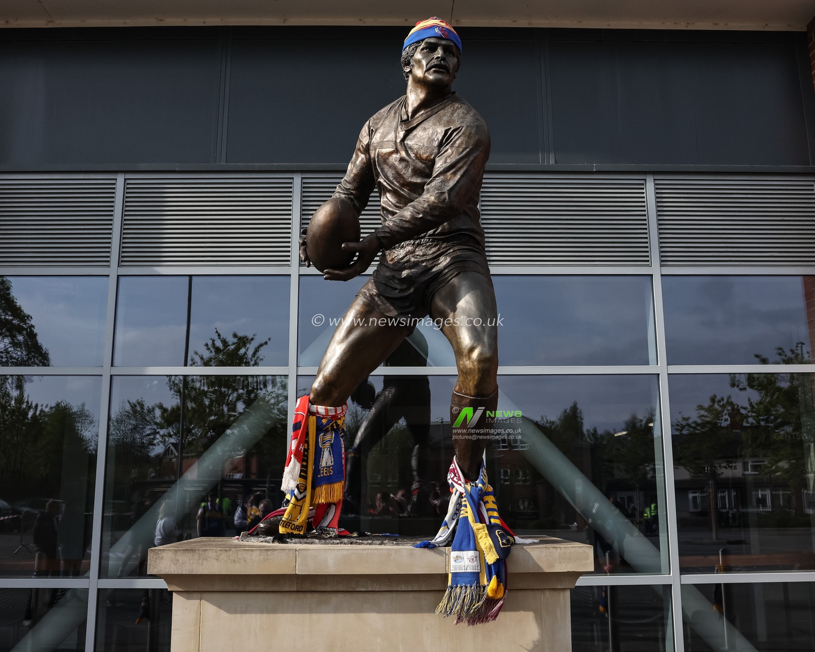 John S Holems statue during the Betfred Super League round 9 match Leeds Rhinos vs Hull KR at Headingley Stadium, Leeds, United Kingdom, 25th April 2025

(Photo by Mark Cosgrove/News Images)