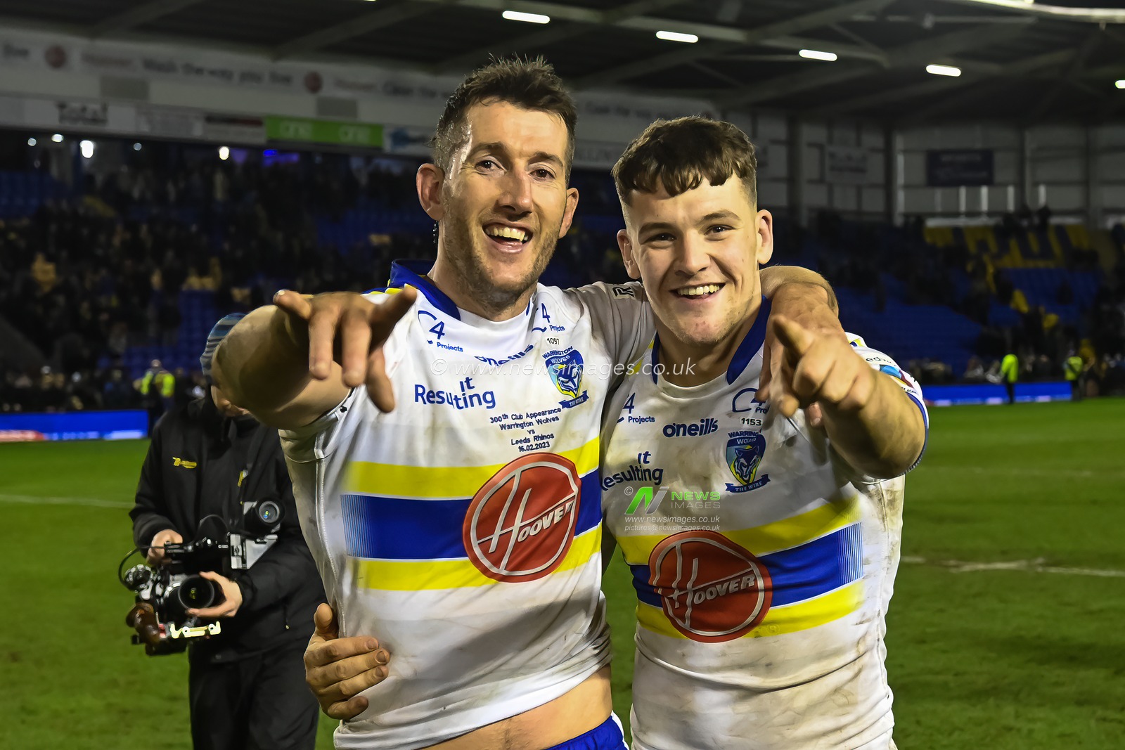 Stefan Ratchford #4 of Warrington Wolves and Josh Thewlis #2 of Warrington Wolves celebrate at the end of the game during the Betfred Super League Round 1 match Warrington Wolves vs Leeds Rhinos at Halliwell Jones Stadium, Warrington, United Kingdom, 16th February 2023

(Photo by Craig Thomas/News Images)