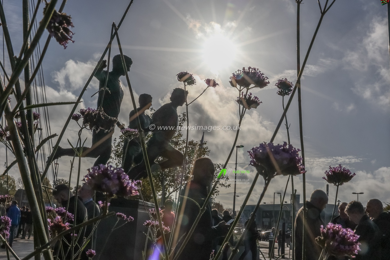 The sun shives over the statue tribute to former Manchester City trio Colin Bell, Francis Lee and Mike Summerbee during the Premier League match Manchester City vs Southampton at Etihad Stadium, Manchester, United Kingdom, 26th October 2024

(Photo by Mark Cosgrove/News Images)