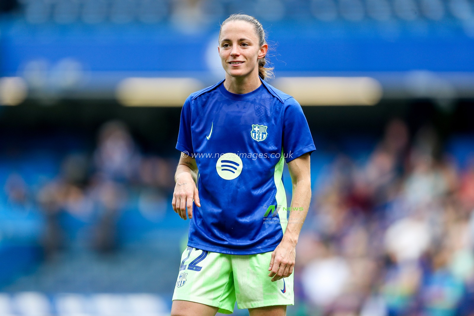 Ona Batlle of Barcelona Femeni warms up prior to the UEFA Women's Champions League Semi-Final match Chelsea vs Barcelona at Stamford Bridge, London, United Kingdom, 27th April 2025

(Photo by Izzy Poles/News Images)