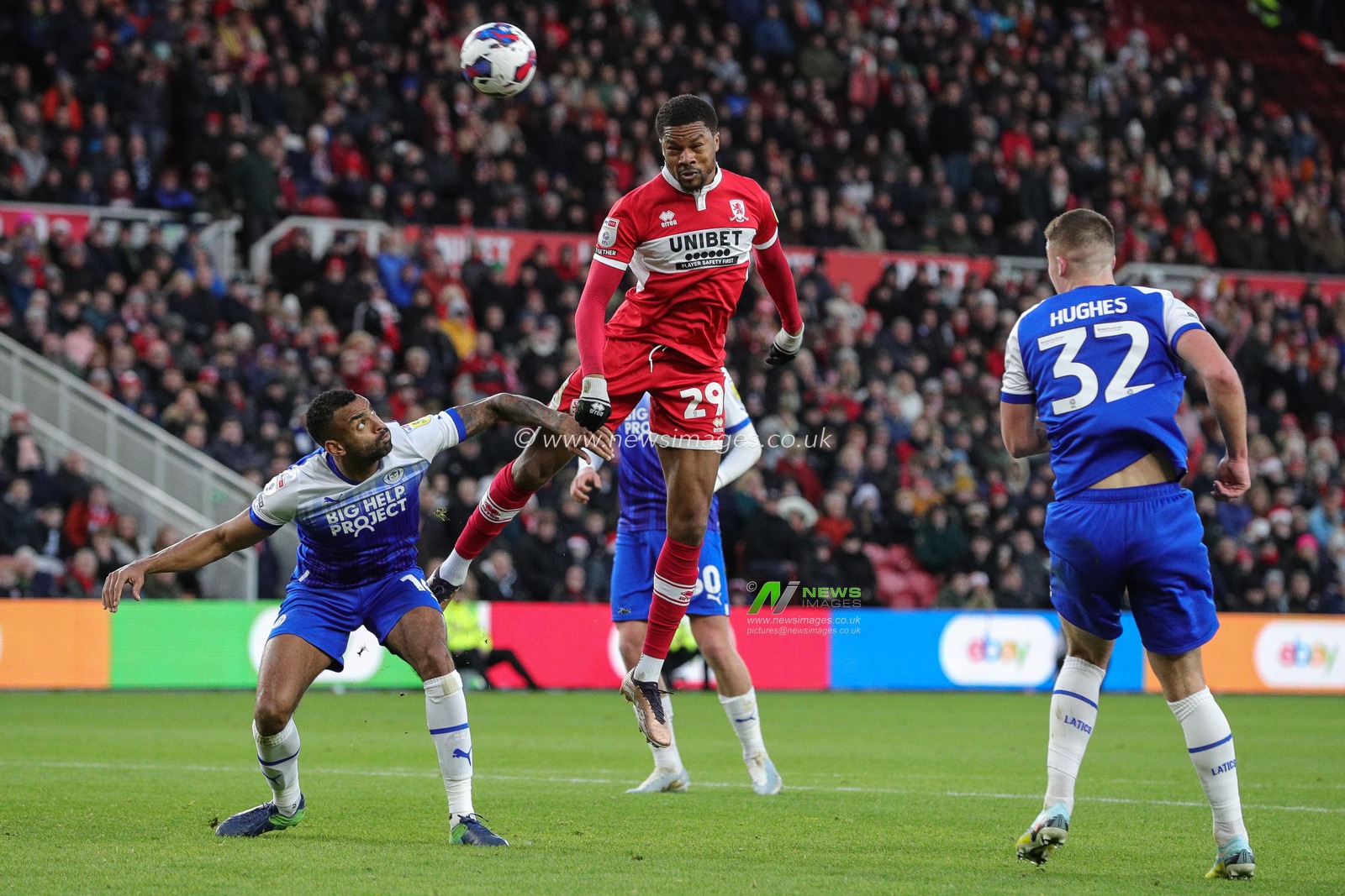 Chuba Akpom #29 of Middlesbrough heads the ball at goal but goes wide during the Sky Bet Championship match Middlesbrough vs Wigan Athletic at Riverside Stadium, Middlesbrough, United Kingdom, 26th December 2022

(Photo by James Heaton/News Images)