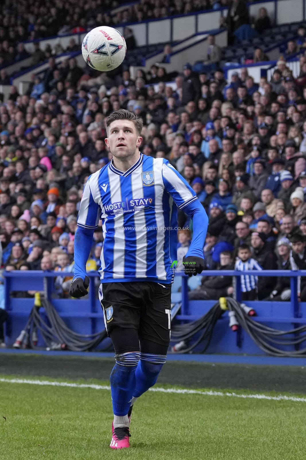 Josh Windass #11 of Sheffield Wednesday watches the ball during the Emirates FA Cup Fourth Round match Sheffield Wednesday vs Fleetwood Town at Hillsborough, Sheffield, United Kingdom, 28th January 2023

(Photo by Steve Flynn/News Images)