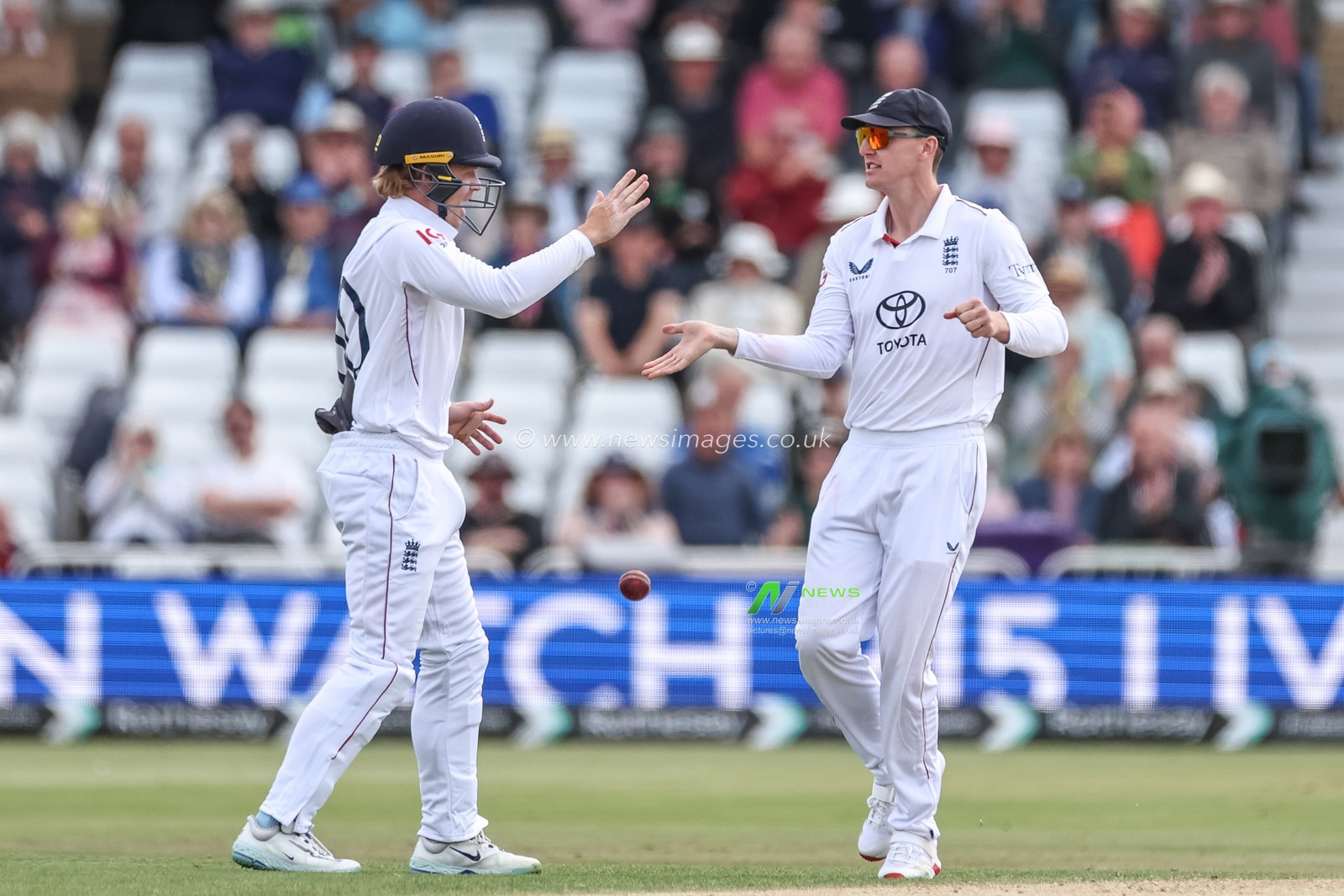 Harry Brook of England celebrates catching out Zimbabwe captain Craig Ervine with Ollie Pope of England during the Rothesay Test Match Day 2 England vs Zimbabwe at Trent Bridge, Nottingham, United Kingdom, 23rd May 2025

(Photo by Mark Cosgrove/News Images)