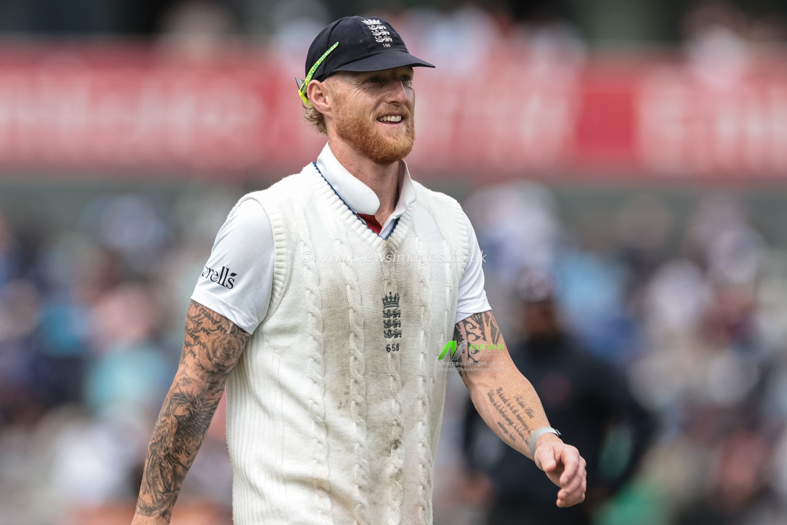 England captain Ben Stokes with a very dirty sweatshirt during the 4th Rothesay Test Match match Day 4 England vs India at Old Trafford Cricket Ground, Manchester, United Kingdom, 26th July 2025

(Photo by Mark Cosgrove/News Images)