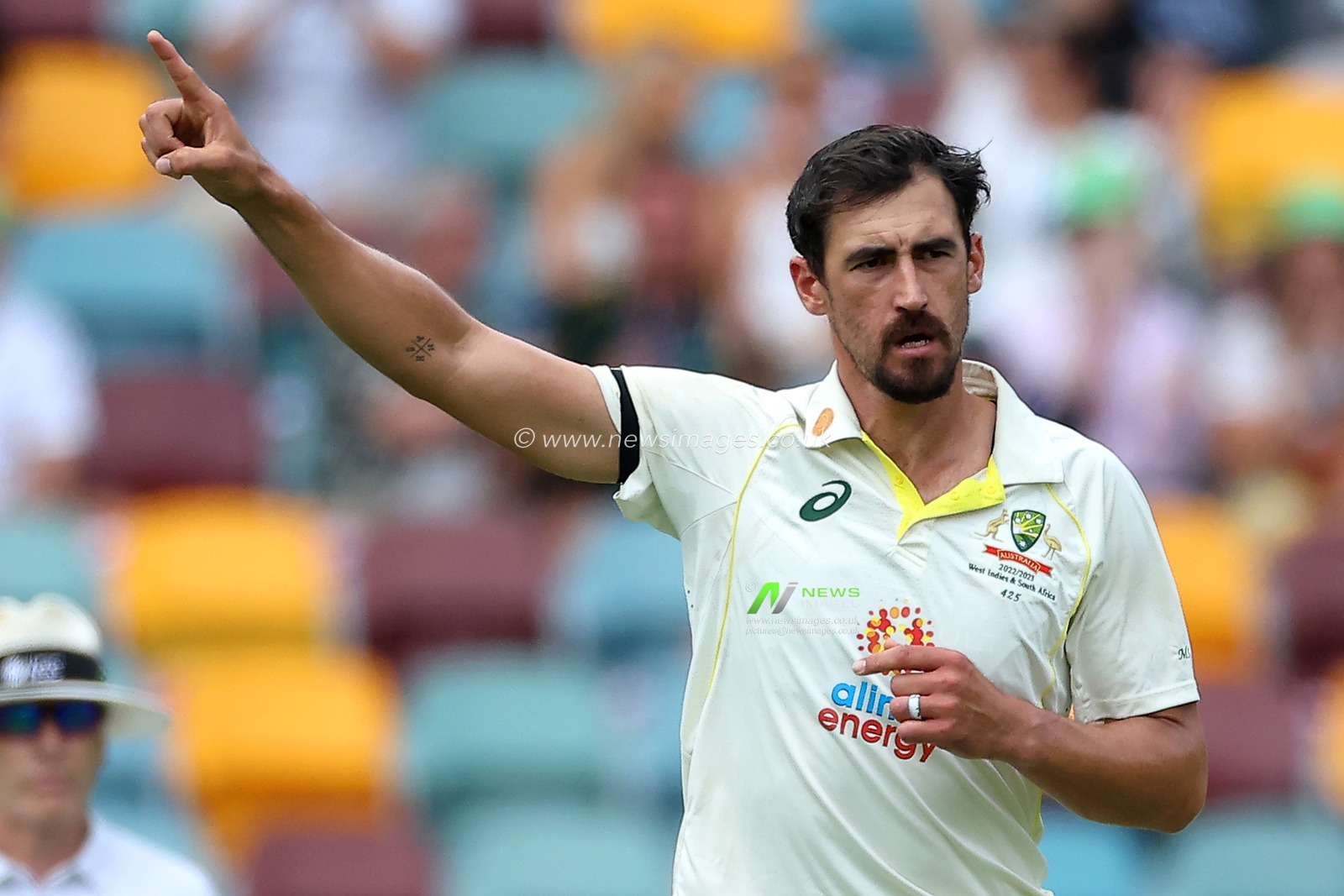 Mitchell Starc of Australia dismisses Temba Bavuma of South Africa and celebrates  during the NRMA Insurance test Series match Australia vs South Africa at The Gabba, Brisbane Cricket Ground, Brisbane, Australia, 17th December 2022

(Photo by Patrick Hoelscher/News Images)