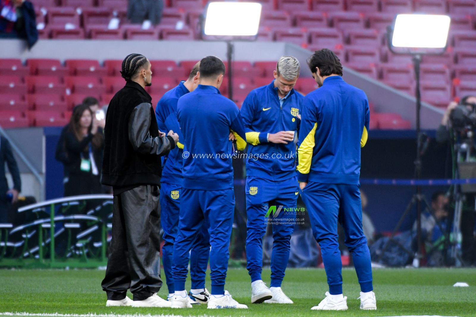 Raphinha with Pedri, Dani Olmo and Ferran Torres of FC Barcelona before the UEFA Champions League Quarter Finals match Atletico Madrid vs Barcelona at Riyadh Air Metropolitano, Madrid, Spain on 14 April 2026

(Photo by Samuel Carreno/News Images)