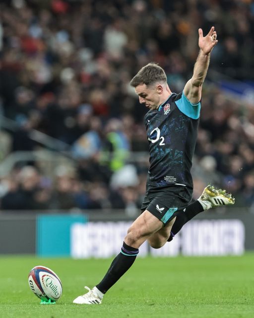 George ford of England converts for a goal during the Quilter Nations Series 2025 match England vs Argentina at Allianz Stadium, Twickenham, United Kingdom, 23rd November 2025

(Photo by Mark Cosgrove/News Images)

*** GER AUT SUI OUT ***