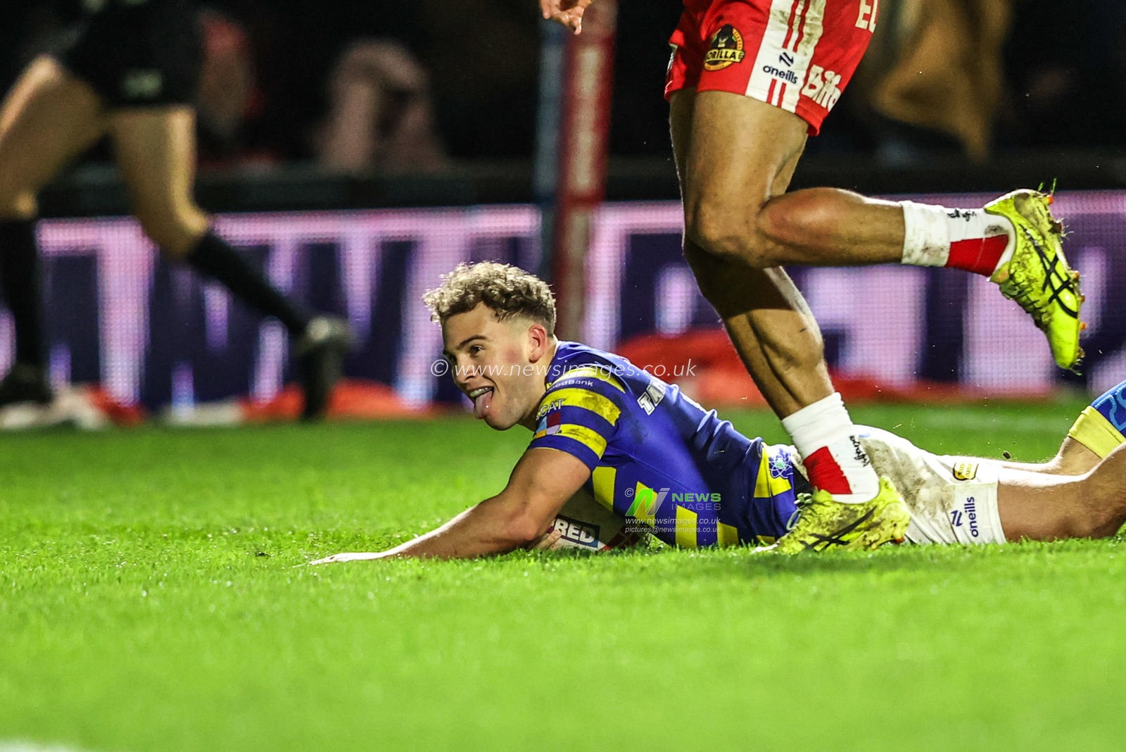 Cai Taylor-Wray of Warrington Wolves goes over for a try during the Betfred Super League Round 1 match Warrington Wolves vs St Helens at The Halliwell Jones Stadium, Warrington, United Kingdom on 13 February 2026

(Photo by Alfie Cosgrove/News Images)