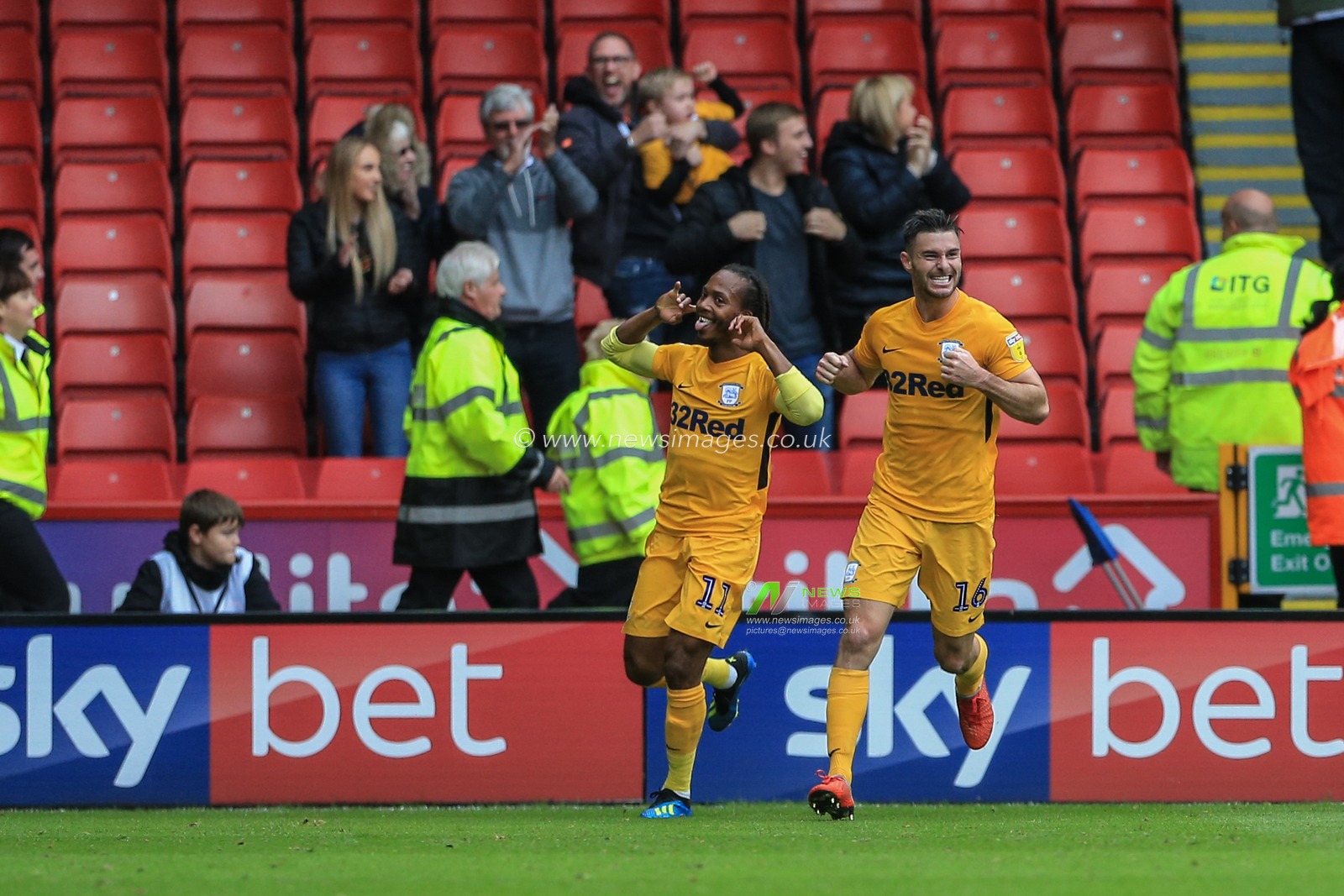 22nd September 2018, Bramall Lane, Sheffield, England; Sky Bet Championship Sheffield United v Preston North End ; Daniel Johnson of Preston celebrates his goal to make it 2-2

Credit: Mark Cosgrove/News Images

EDITORIAL USE ONLY No use with unauthorised audio, video, data, fixture lists, club/league logos or 'live' services. Online in-match use limited to 45 images, no video emulation. No use in betting, games or single club/league/player publications and all English Football League images are subject to DataCo Licence