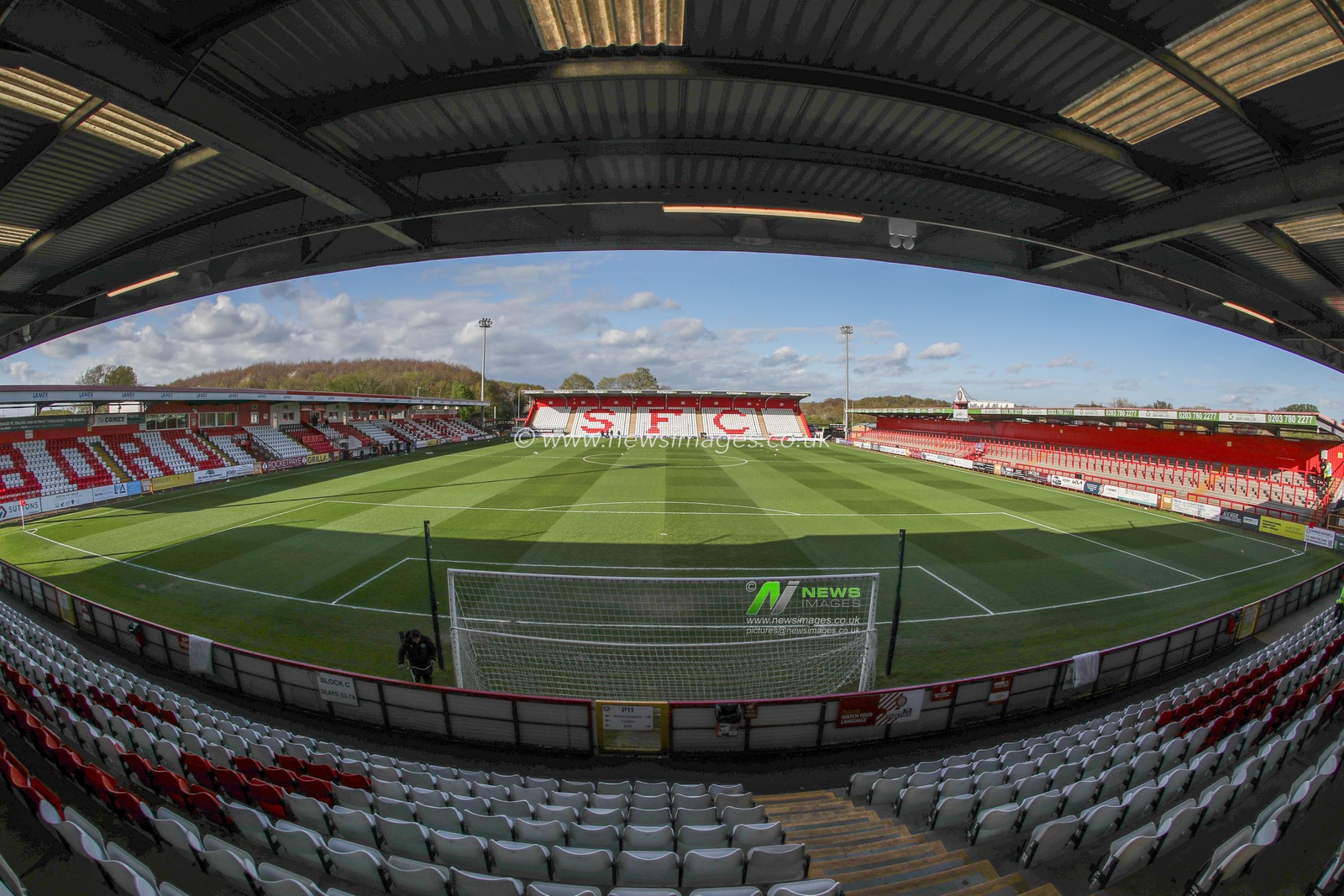 A general view of the Lamex Stadium during the Sky Bet League 1 match Stevenage vs Barnsley at Lamex Stadium, Stevenage, United Kingdom, 9th April 2024

(Photo by Alfie Cosgrove/News Images)