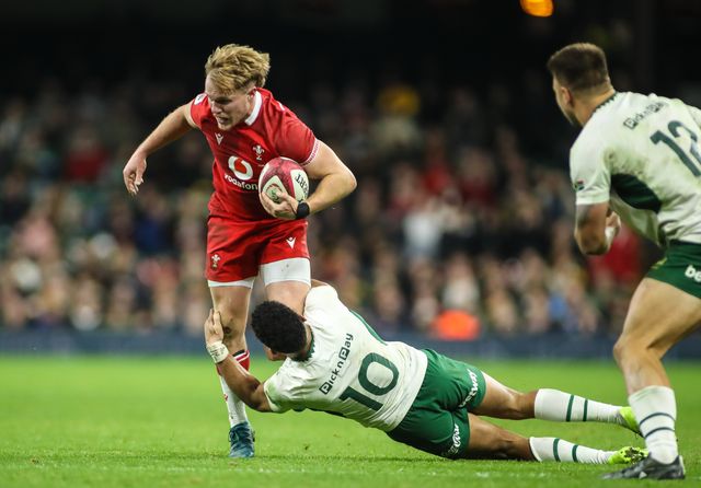 Blair Murray of Wales is tackled by Sacha Feinberg-Mngomezulu of South Africa during the Quilter Nations Series 2025 match Wales vs South Africa at Principality Stadium, Cardiff, United Kingdom, 29th November 2025

(Photo by Andrew Lewis/News Images)

*** GER AUT SUI OUT ***