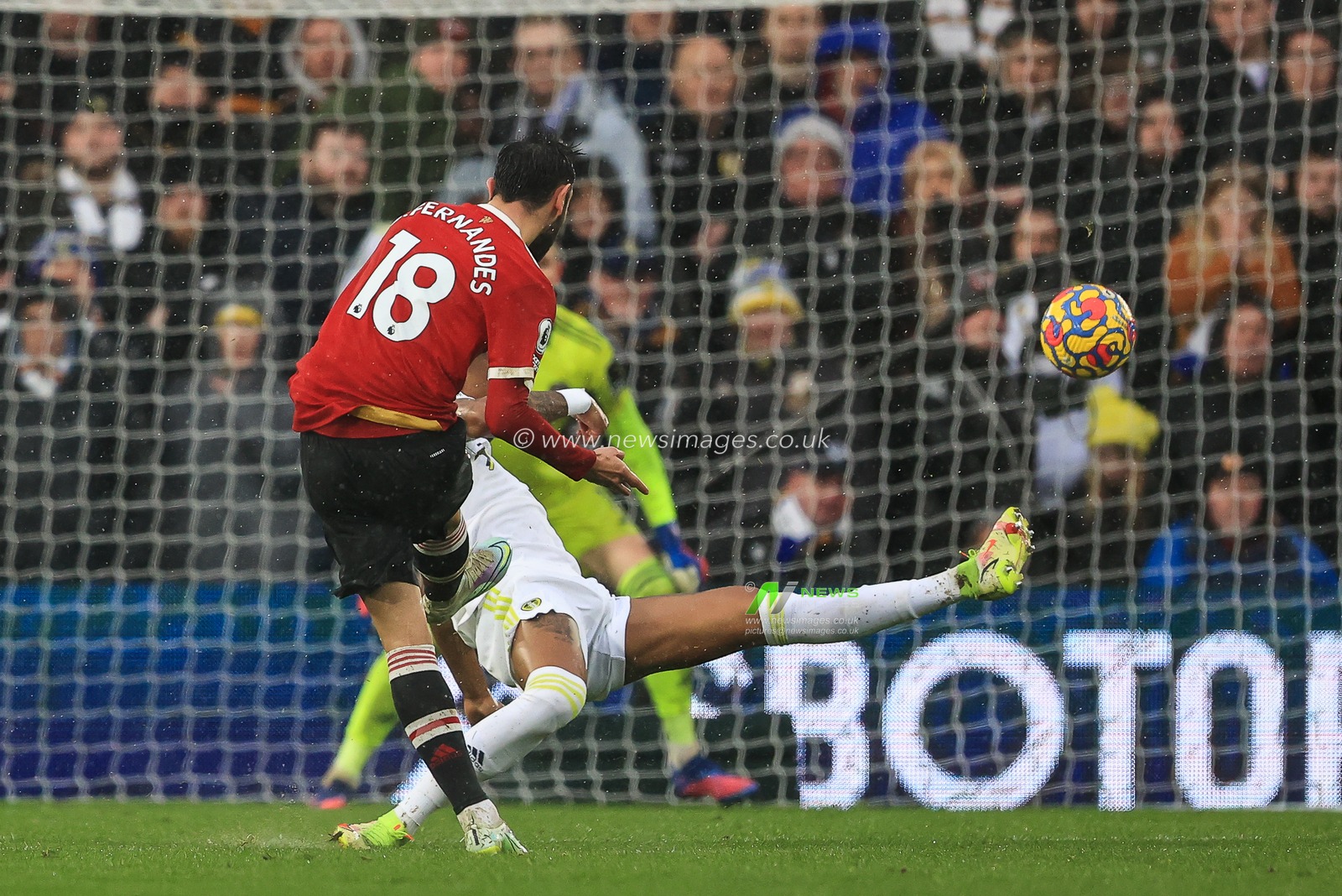 Bruno Fernandes #18 of Manchester United shoots on goal