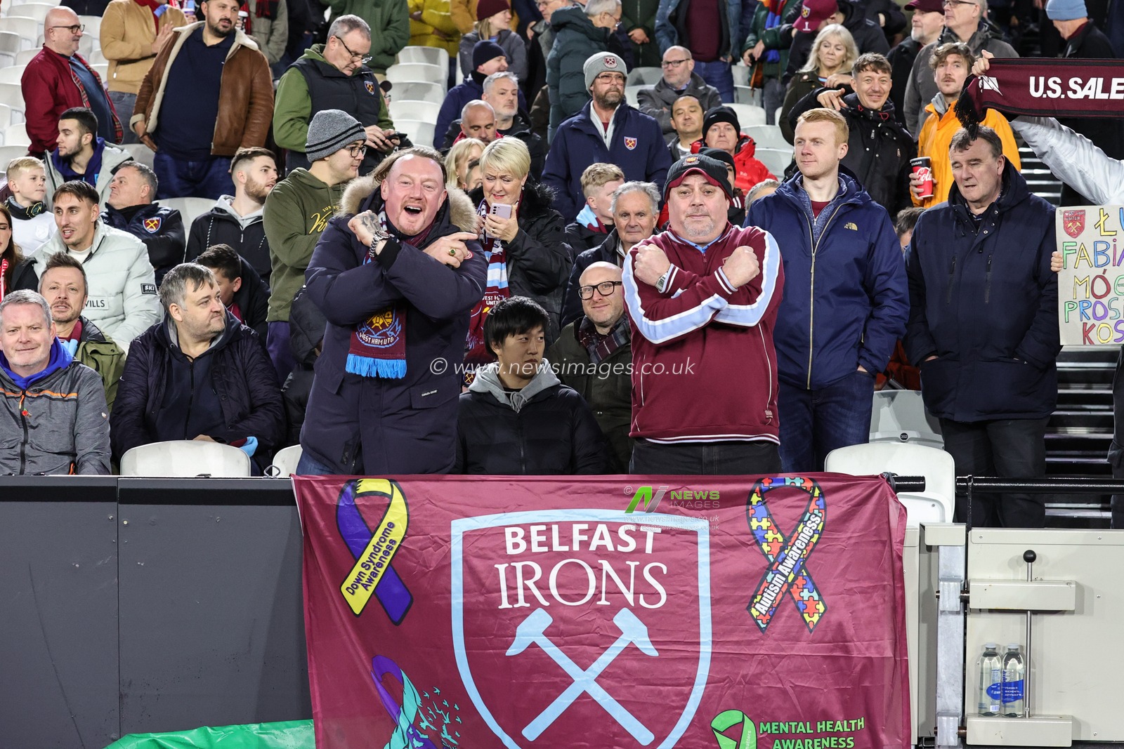 Fans with banners during the UEFA Europa League match West Ham United vs Olympiakos FC at London Stadium, London, United Kingdom, 9th November 2023

(Photo by Mark Cosgrove/News Images)