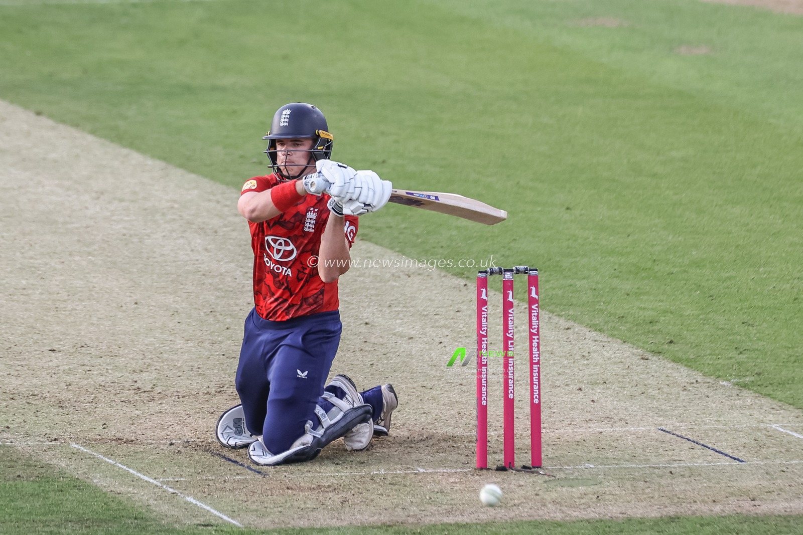 A swing and a miss from Jacob Bethell of England during the 1st Vitality T20 International Series England v West Indies at Banks Homes Riverside Stadium, Chester-le-street, United Kingdom, 6th June 2025

(Photo by Mark Cosgrove/News Images)