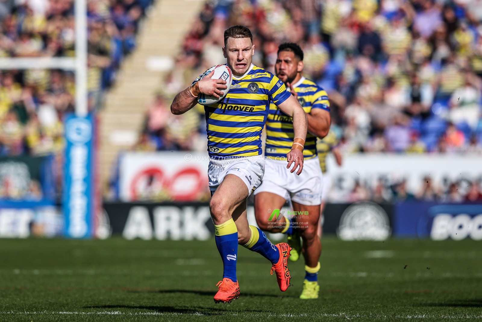 George Williams of Warrington Wolves breaks with the ball during the Betfred Super League round 5 match Warrington Wolves vs Castleford Tigers at The Halliwell Jones Stadium, Warrington, United Kingdom on 21 March 2026

(Photo by Alfie Cosgrove/News Images)