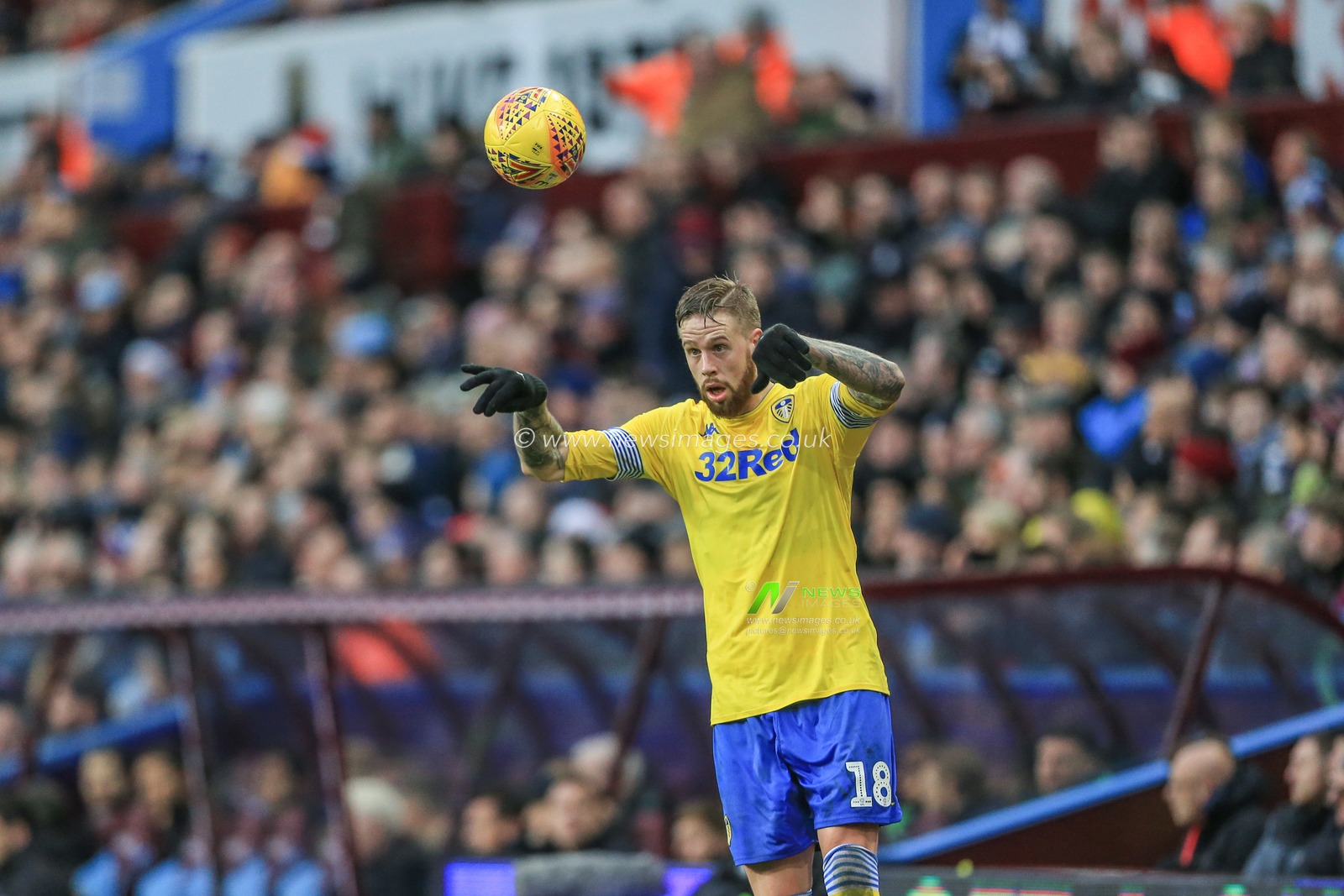 23rd December 2018, Villa Park, Birmingham, England ; Sky Bet Championship, Aston Villa vs Leeds United : Pontus Jansson (18) of Leeds Utd takes a throw-in

Credit: Mark Cosgrove/News Images

English Football League images are subject to DataCo Licence
