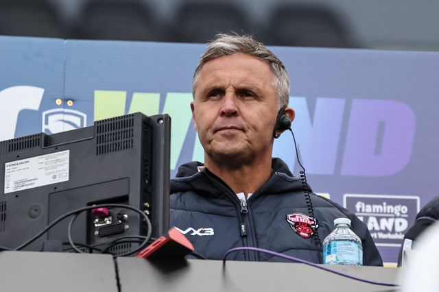 Paul Rowley manager of Salford Red Devils looks on during the Betfred Magic Weekend 2025 match Hull KR vs Salford Red Devils at St. James's Park, Newcastle, United Kingdom, 3rd May 2025

(Photo by Mark Cosgrove/News Images)