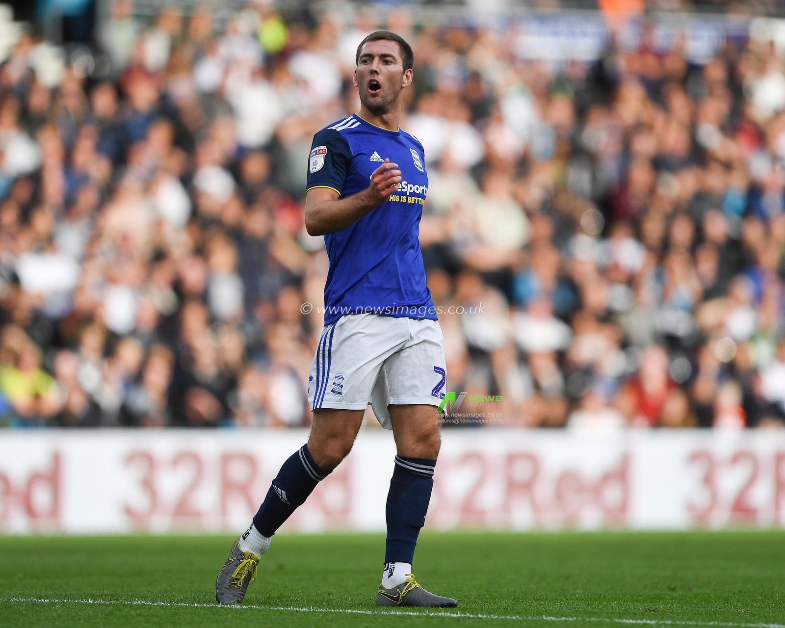 28th September 2019, Pride Park Stadium, Derby, England; Sky Bet Championship, Derby County v Birmingham City : Gary Gardner (20) of Birmingham City 

Credit: Jon Hobley/News Images