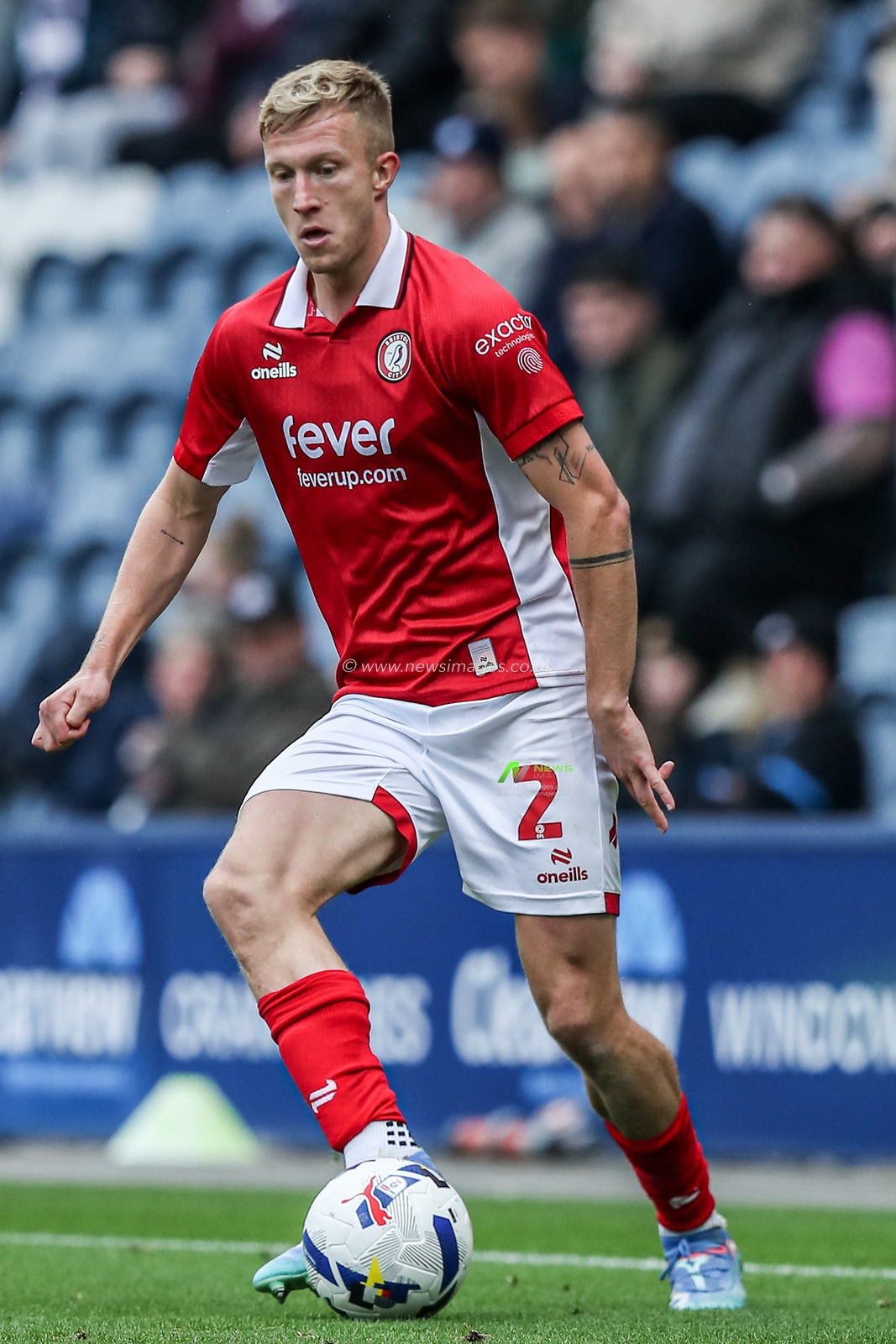 Ross McCrorie of Bristol City passes the ball during the Sky Bet Championship match Preston North End vs Bristol City at Deepdale, Preston, United Kingdom, 27th September 2025

(Photo by Jorge Horsted/News Images)