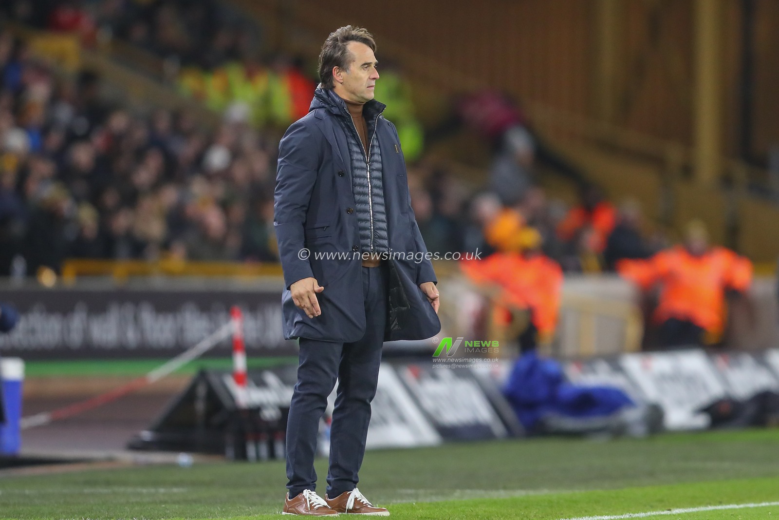 Julen Lopetegui manager of Wolverhampton Wanderers during the Carabao Cup Fourth Round match Wolverhampton Wanderers vs Gillingham at Molineux, Wolverhampton, United Kingdom, 20th December 2022

(Photo by Gareth Evans/News Images)